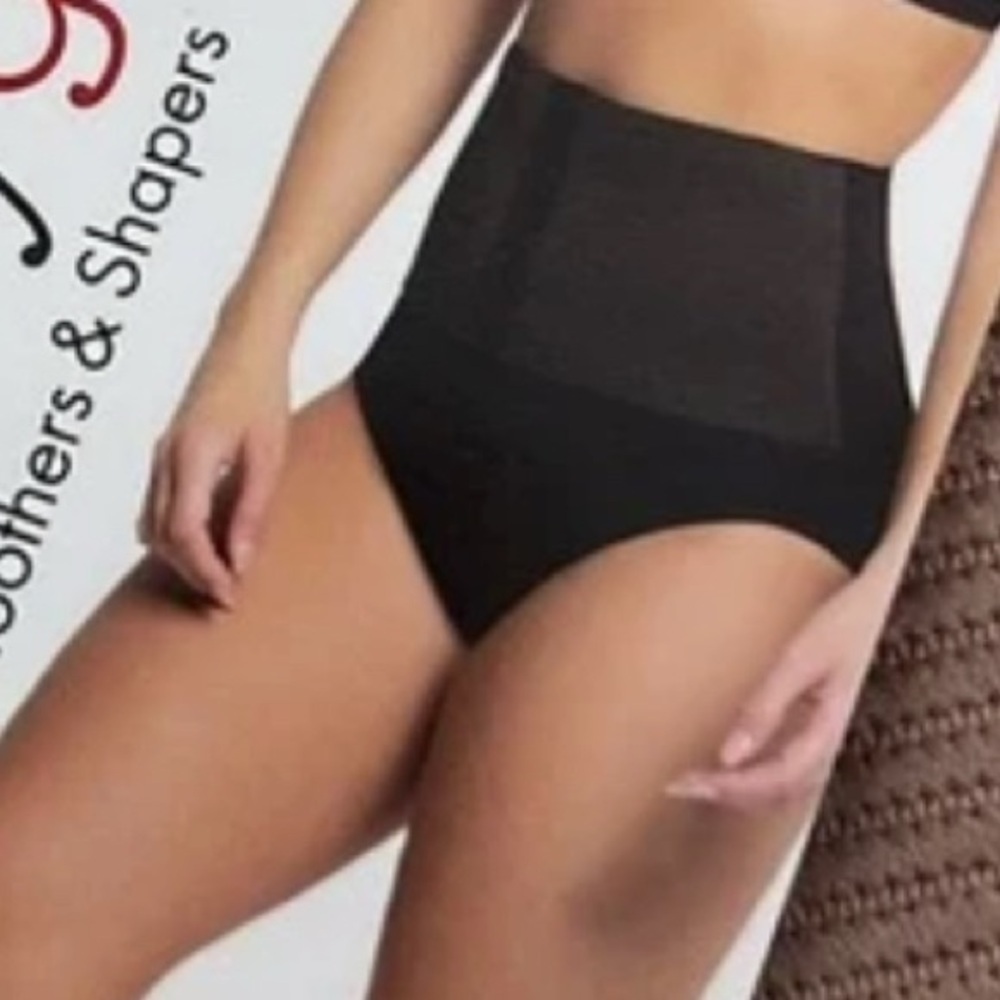 Skinnygirl Shaping Seamless Briefs women’s Small NWT